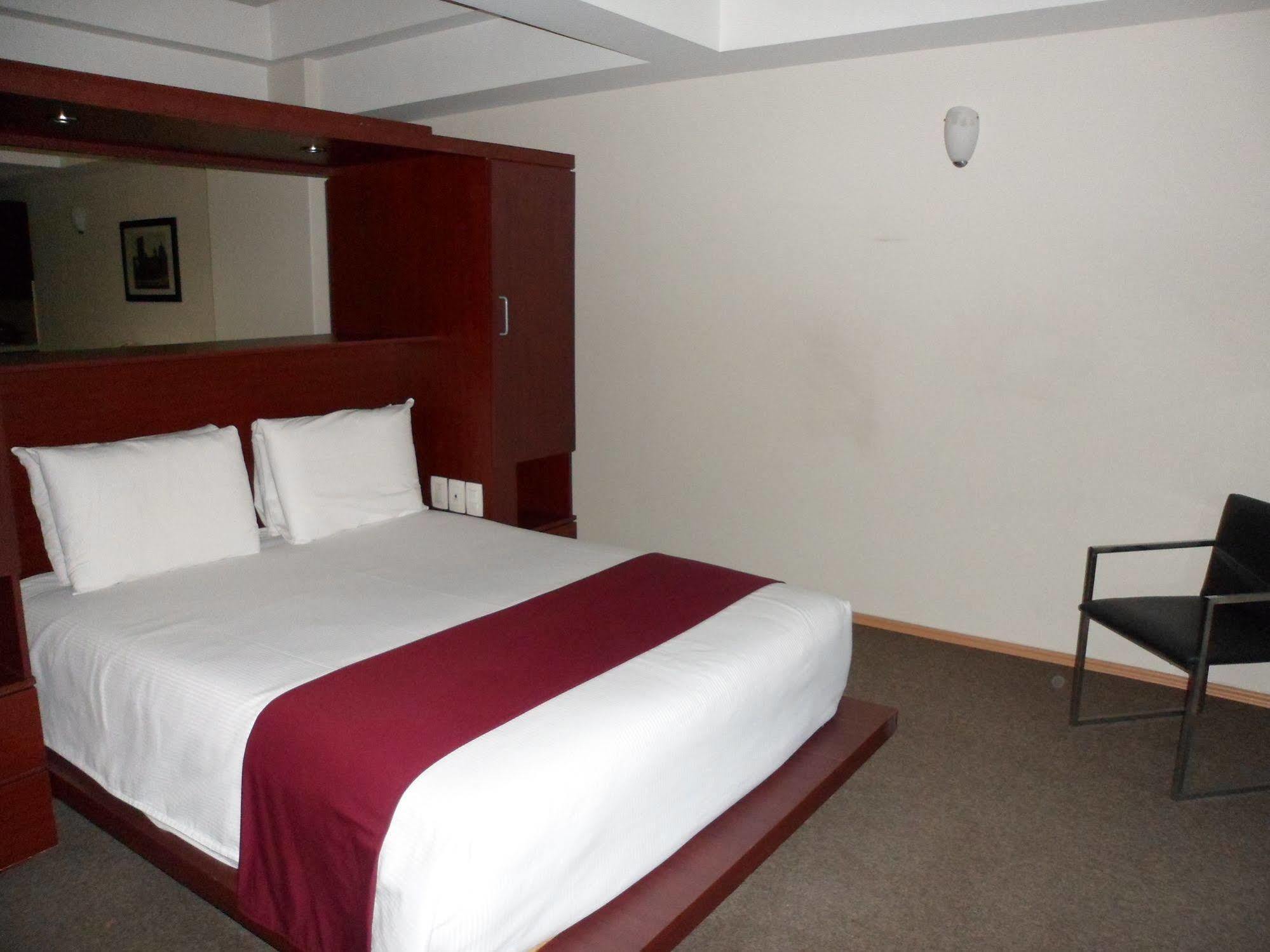 Aparthotel Capri Reforma 410 Città del Messico Esterno foto